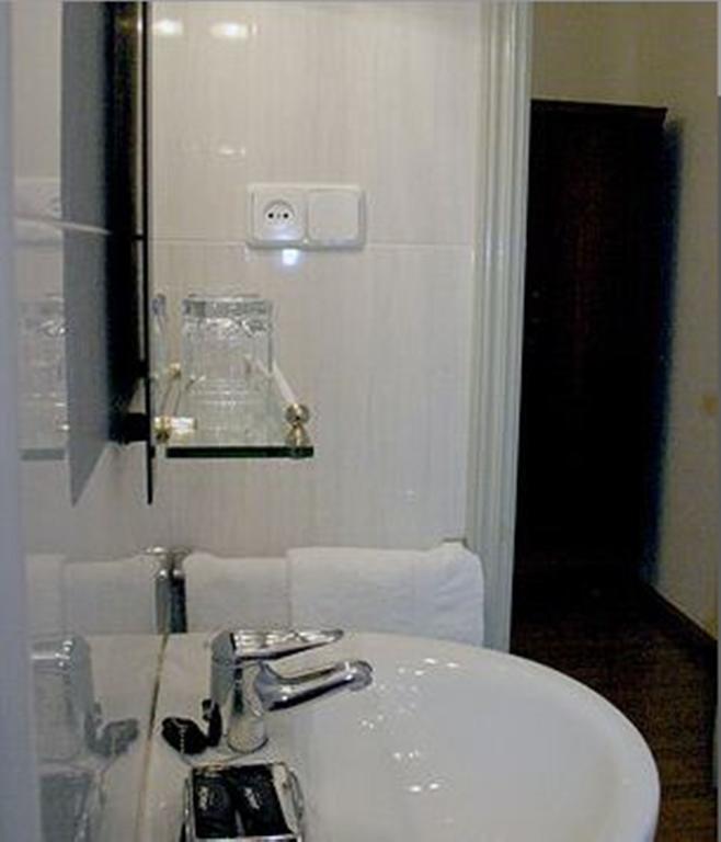 Hostal Delfina Madrid Bilik gambar